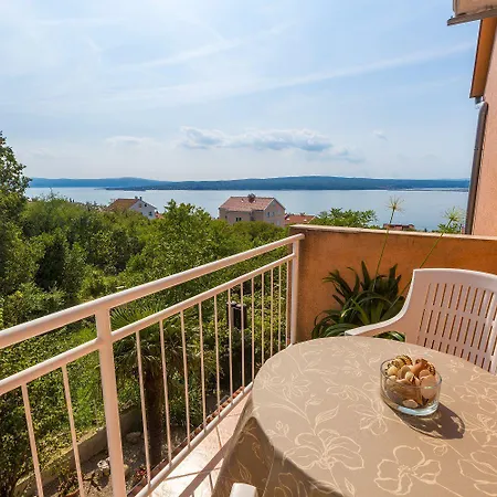 Appartement Komfortables Mit Meerblick, Bbq-bereich, Garten, Privatparkplatz Dramalj
