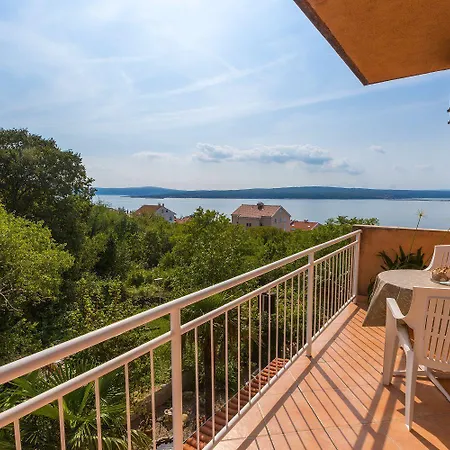 Appartement Komfortables Mit Meerblick, Bbq-bereich, Garten, Privatparkplatz