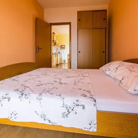 Appartement Komfortables Mit Meerblick, Bbq-bereich, Garten, Privatparkplatz *