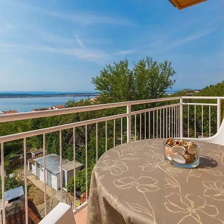 Appartement Komfortables Mit Meerblick, Bbq-bereich, Garten, Privatparkplatz Dramalj