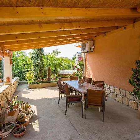 Lejlighed Komfortables Mit Meerblick, Bbq-bereich, Garten, Privatparkplatz Dramalj