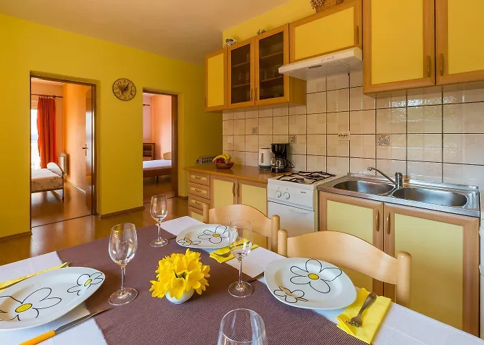 Komfortables Mit Meerblick, Bbq-bereich, Garten, Privatparkplatz Dramalj